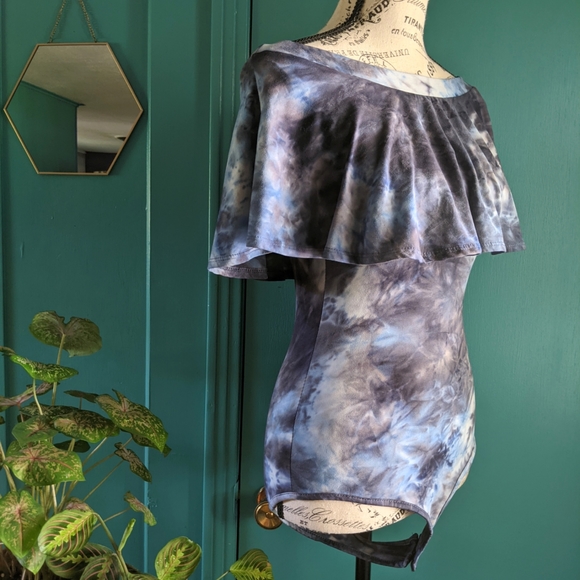 NWOT Tie Dye Flounce Bodysuit - Picture 2 of 8